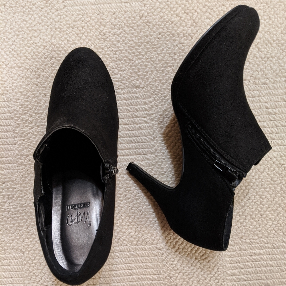 Black High Heel Zip-Up Shoes